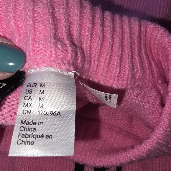 H&M Divided Disney Mickey Mouse Jacquard Knit Sweater Pink Black Crewneck - Picture 4 of 9